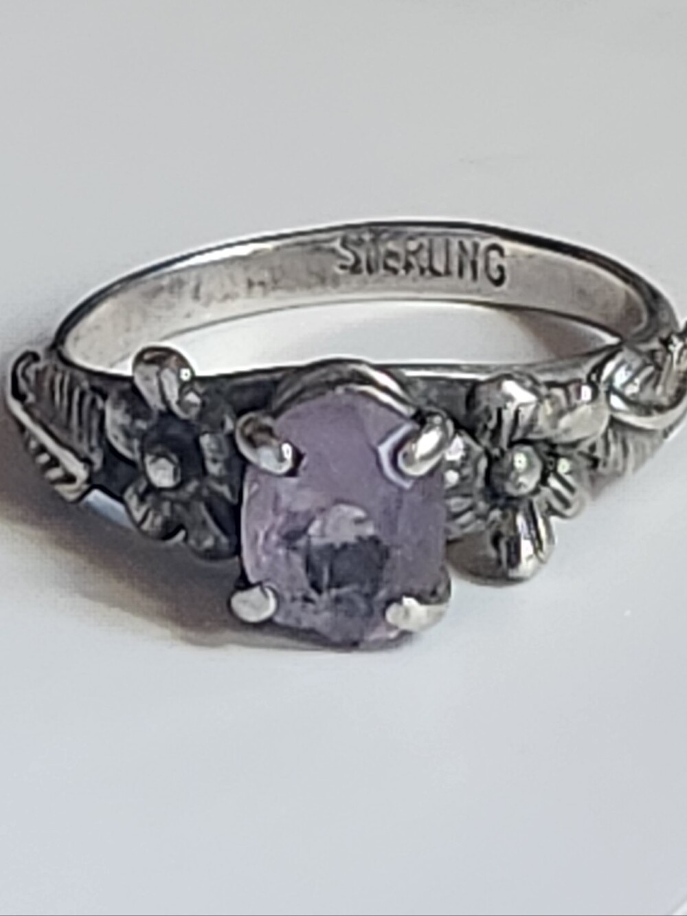 Vtg Sterling Silver Floral Ring with Amethyst Stone - Size 7